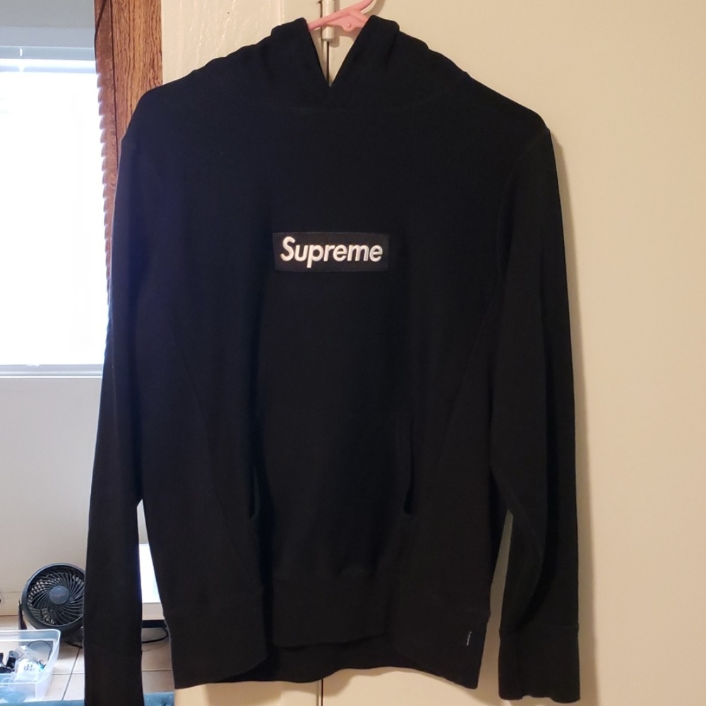 Black Supreme hoodie